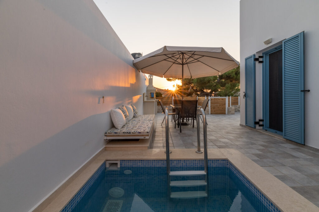Sunset in the jacuzzi of Tanya's house
