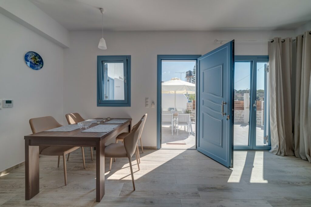 Facing the entrance from the kitchen